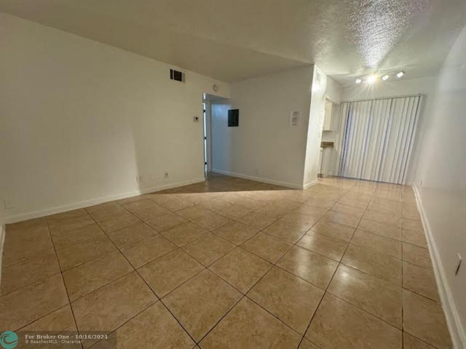 For Rent: $1,725 (1 beds, 1 baths, 625 Square Feet)