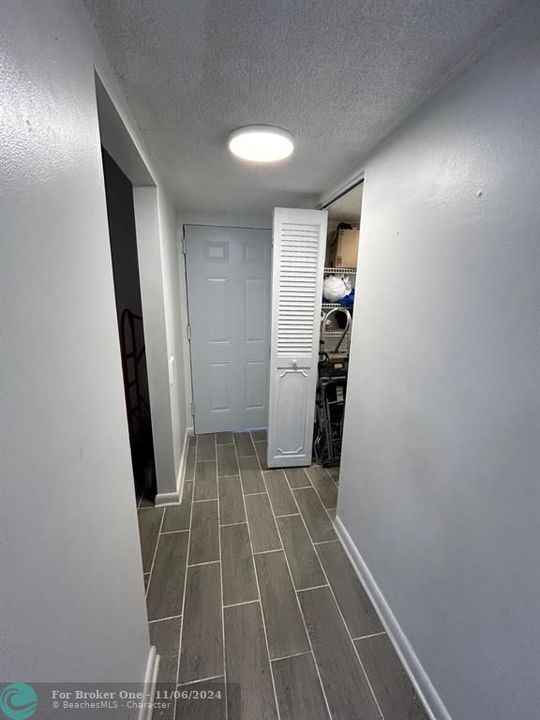 For Rent: $1,700 (2 beds, 2 baths, 1010 Square Feet)