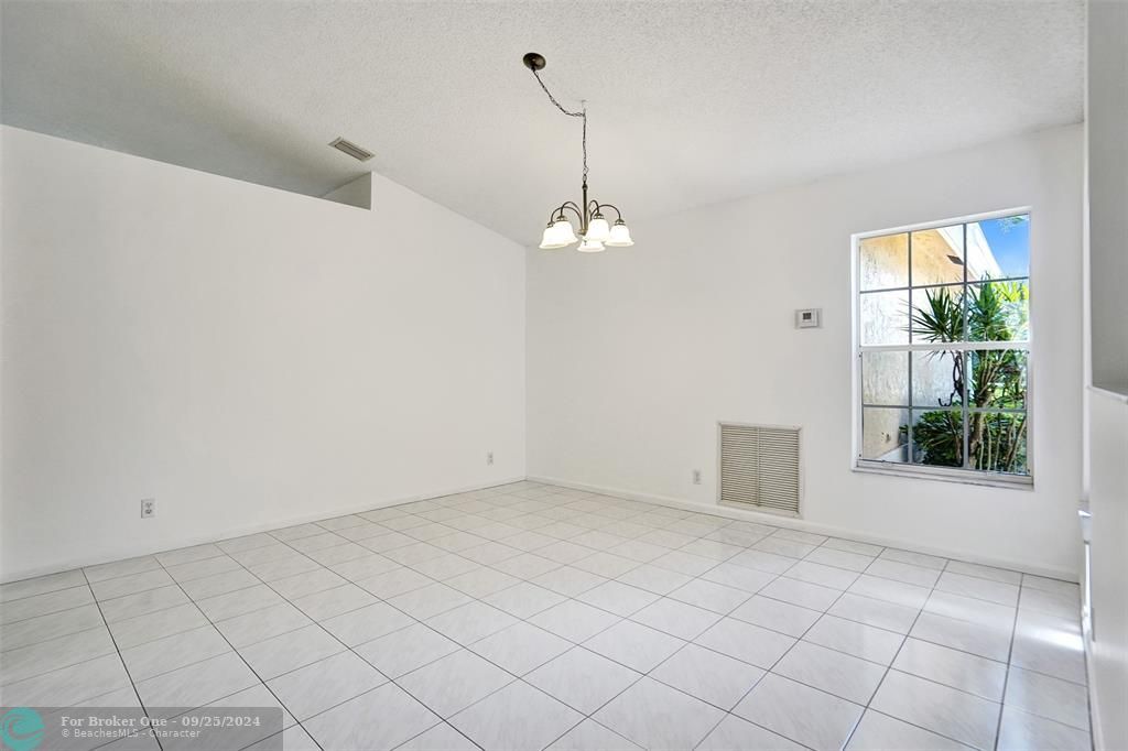 For Rent: $3,300 (3 beds, 2 baths, 1990 Square Feet)