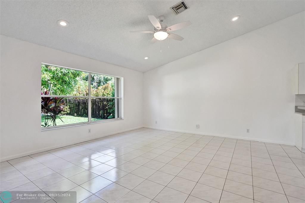 For Rent: $3,300 (3 beds, 2 baths, 1990 Square Feet)