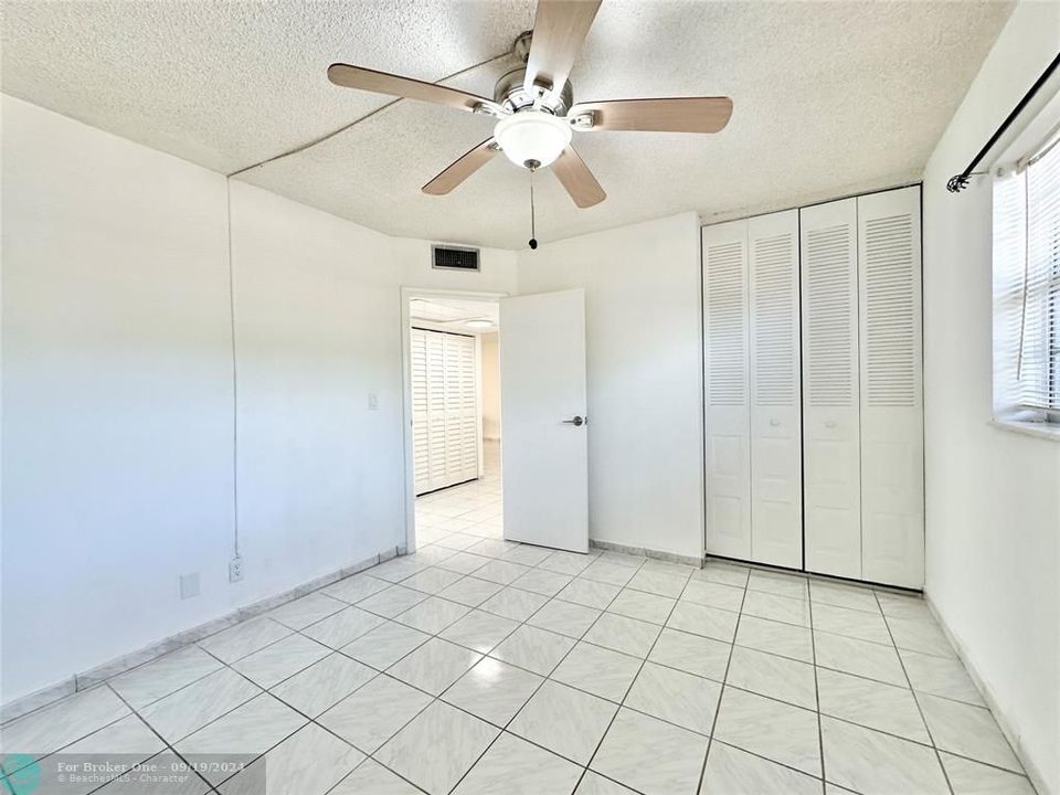 For Rent: $1,800 (2 beds, 2 baths, 944 Square Feet)