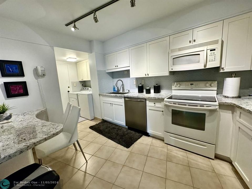 For Rent: $3,900 (2 beds, 2 baths, 1627 Square Feet)