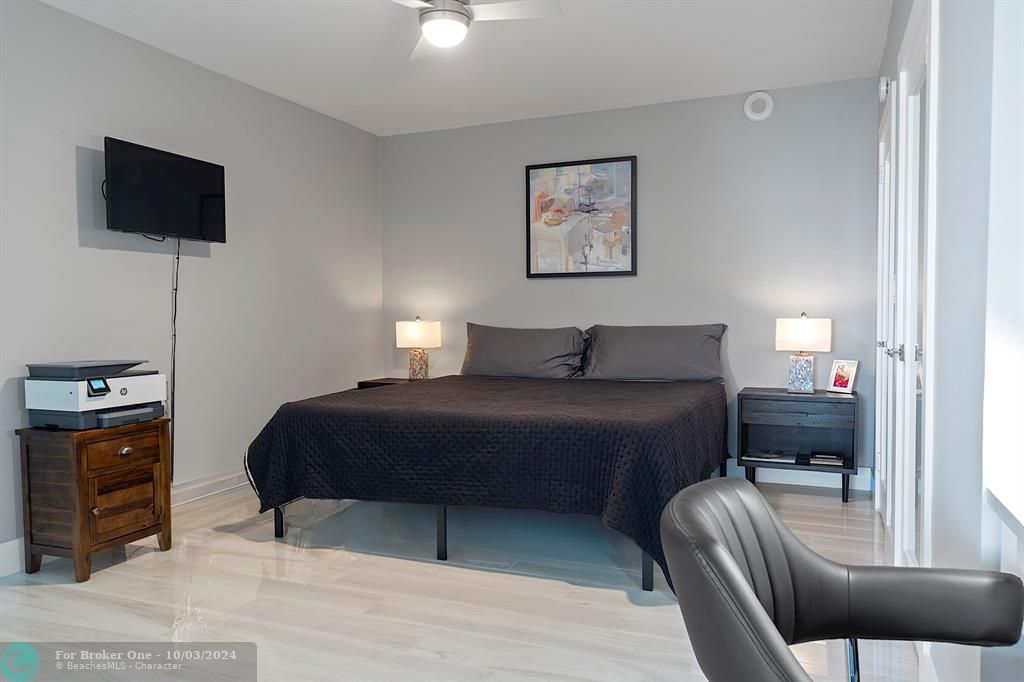 For Sale: $479,000 (2 beds, 2 baths, 1489 Square Feet)