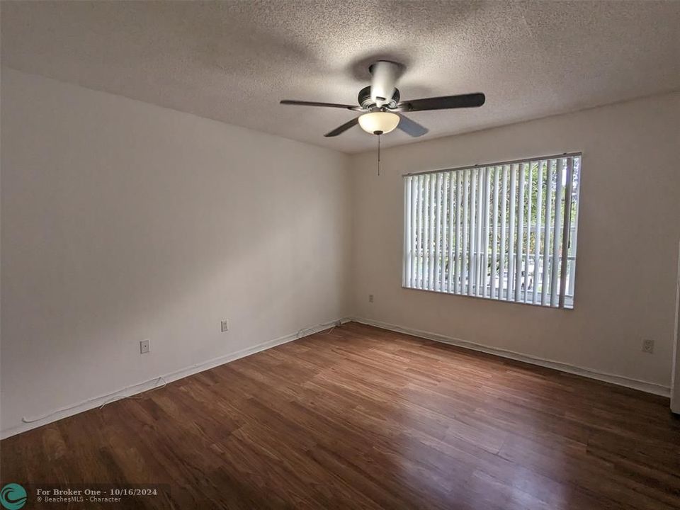 For Rent: $2,150 (2 beds, 2 baths, 1130 Square Feet)