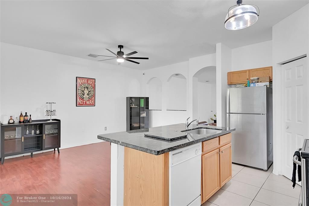 For Sale: $469,900 (3 beds, 2 baths, 1776 Square Feet)