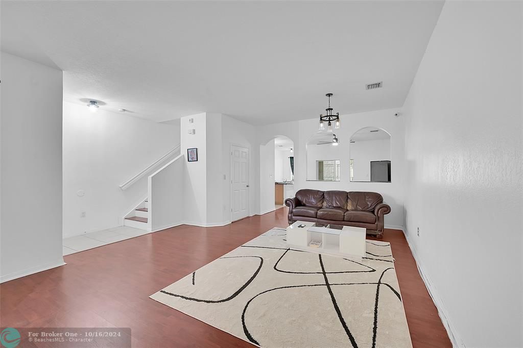 For Sale: $469,900 (3 beds, 2 baths, 1776 Square Feet)