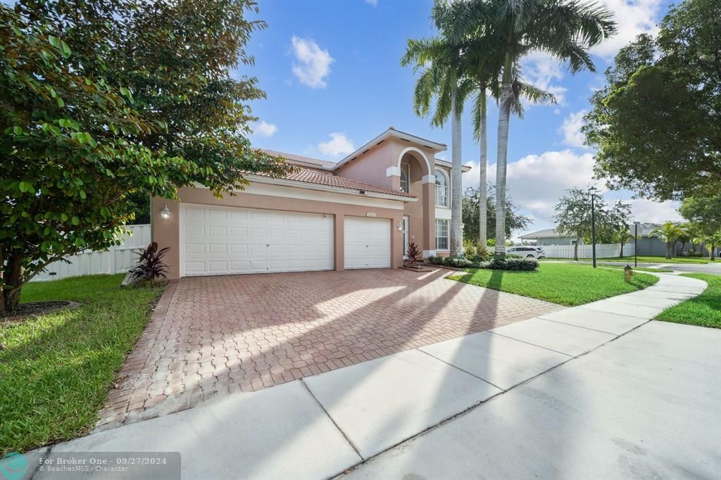 For Sale: $1,250,000 (4 beds, 3 baths, 3451 Square Feet)