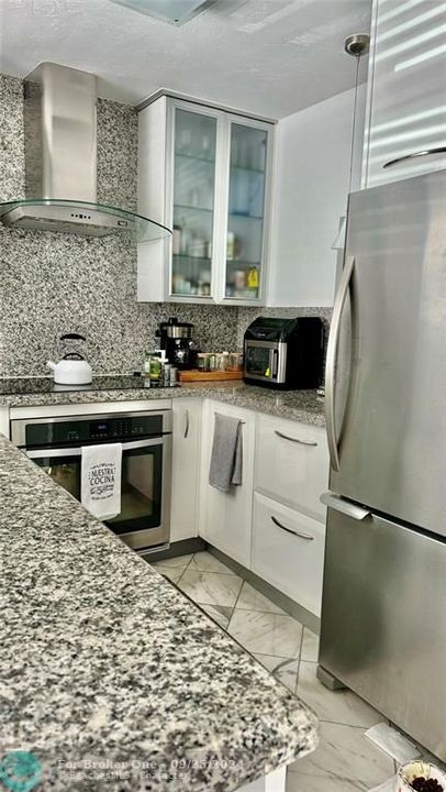 В аренду: $2,499 (1 спален, 1 ванн, 810 Квадратных фут)