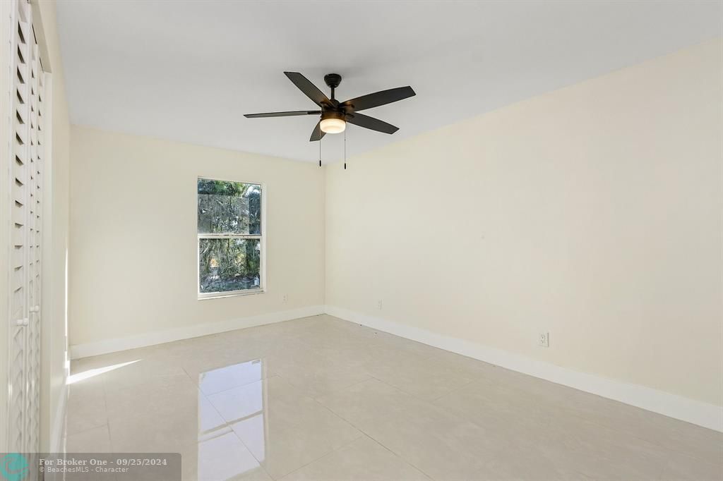 For Rent: $2,600 (3 beds, 2 baths, 1625 Square Feet)