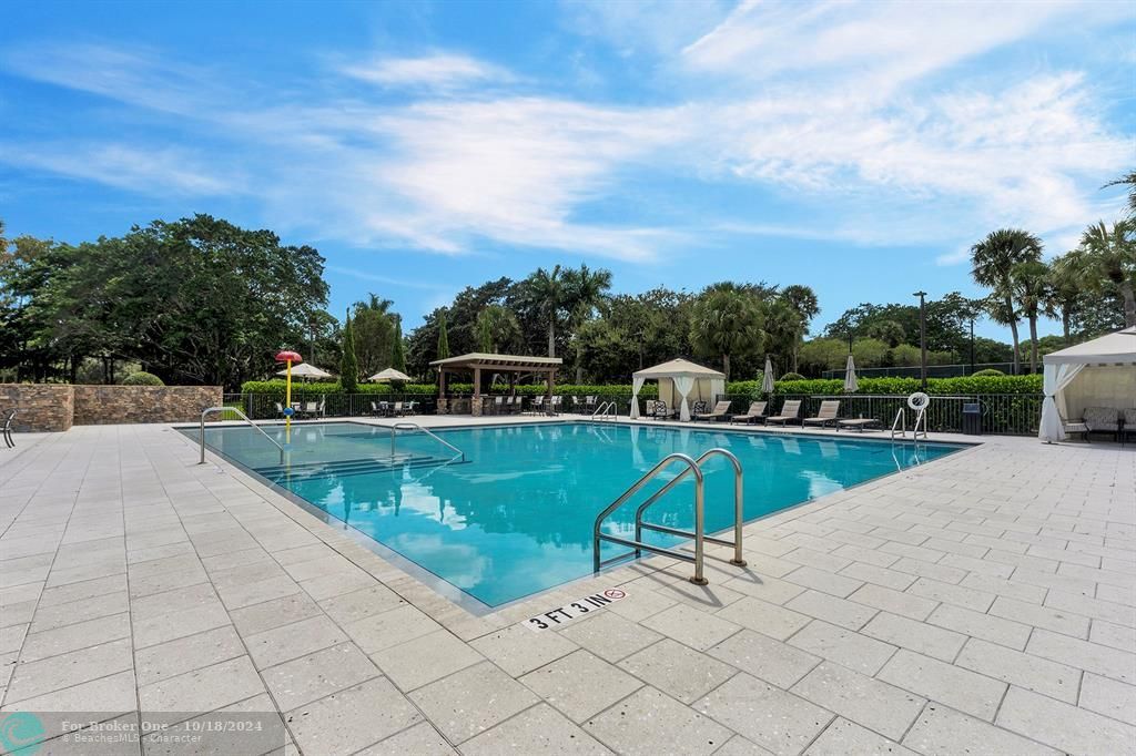 For Sale: $1,899,000 (4 beds, 3 baths, 3987 Square Feet)