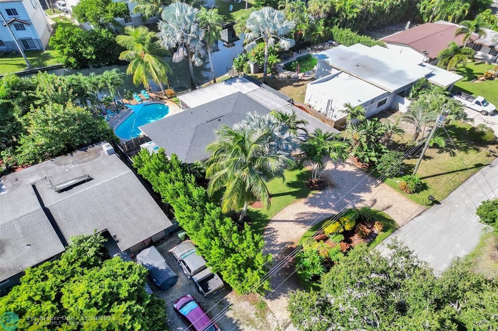 For Sale: $1,000,000 (3 beds, 2 baths, 1332 Square Feet)