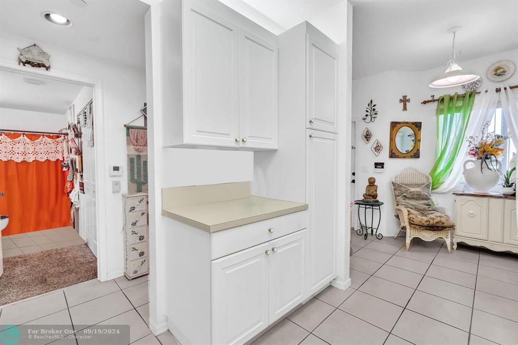 For Sale: $225,000 (2 beds, 2 baths, 1234 Square Feet)