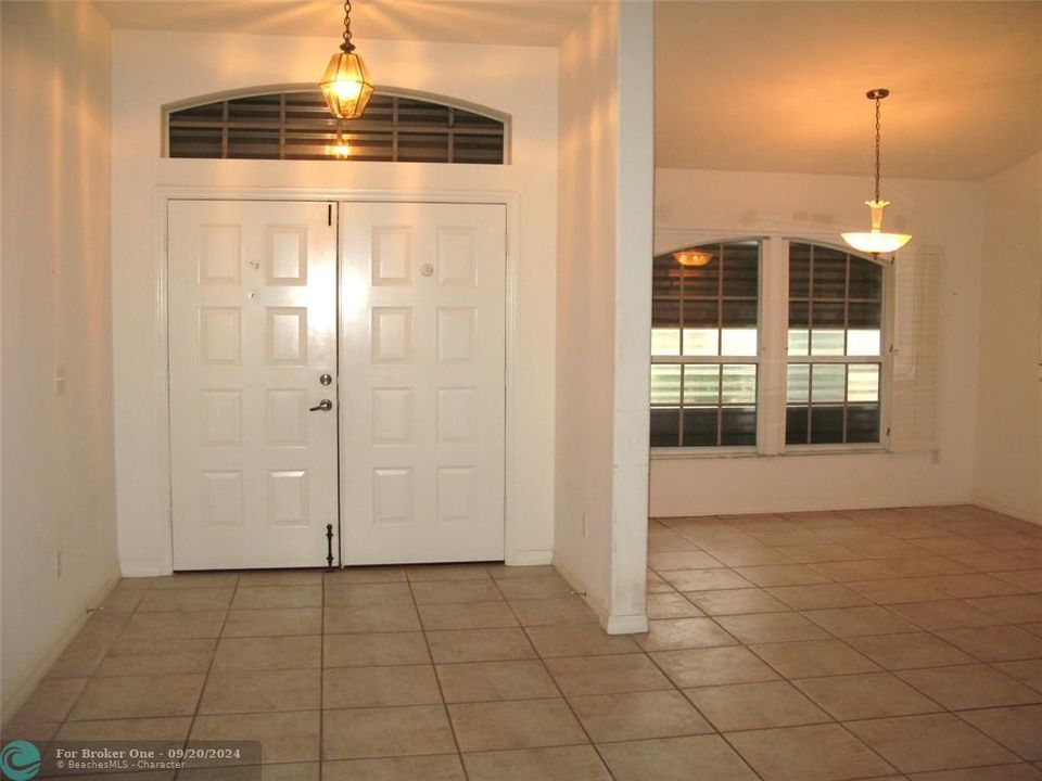 For Sale: $325,000 (3 beds, 2 baths, 1809 Square Feet)