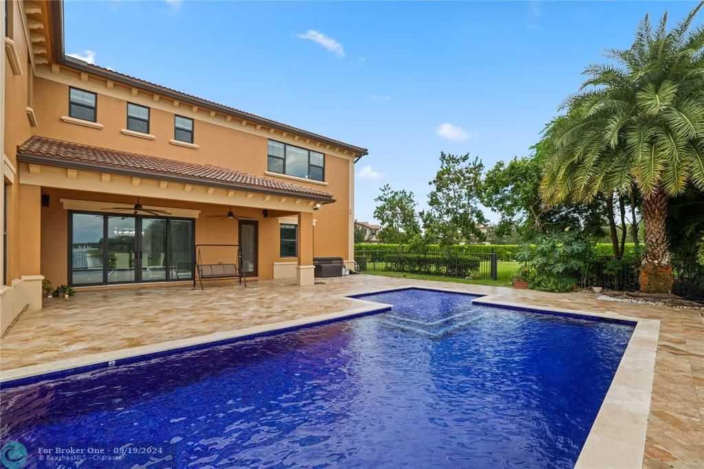 En Venta: $2,349,999 (6 camas, 4 baños, 5346 Pies cuadrados)