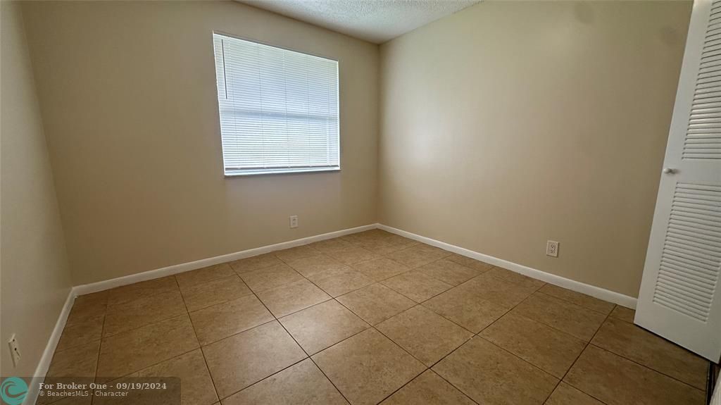 For Rent: $2,575 (3 beds, 2 baths, 1200 Square Feet)