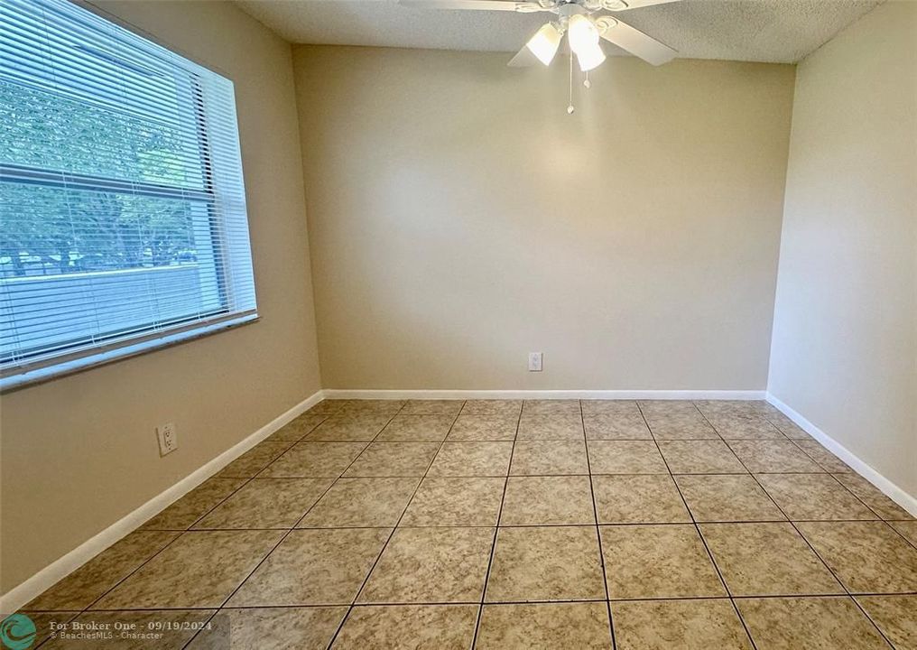 For Rent: $2,575 (3 beds, 2 baths, 1200 Square Feet)