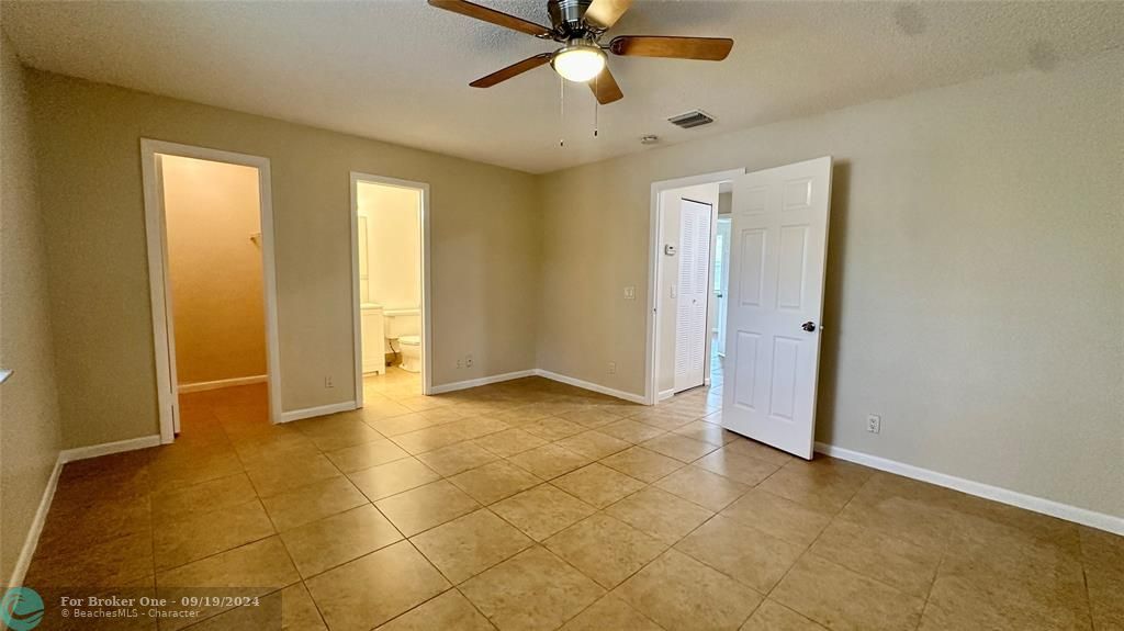 For Rent: $2,575 (3 beds, 2 baths, 1200 Square Feet)