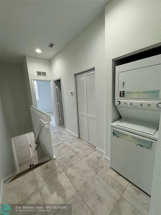 For Rent: $2,550 (2 beds, 2 baths, 1067 Square Feet)