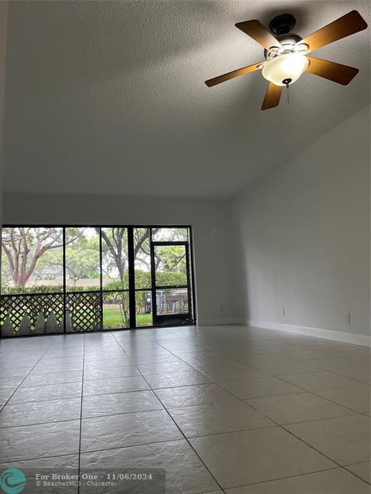 For Rent: $2,300 (2 beds, 2 baths, 1190 Square Feet)