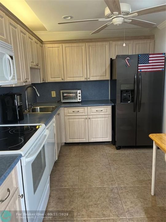 For Sale: $185,000 (2 beds, 2 baths, 1150 Square Feet)