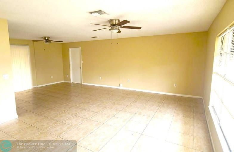 For Rent: $2,500 (3 beds, 2 baths, 1148 Square Feet)