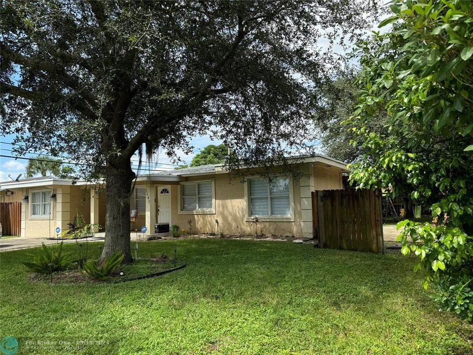 For Sale: $569,000 (3 beds, 2 baths, 1562 Square Feet)