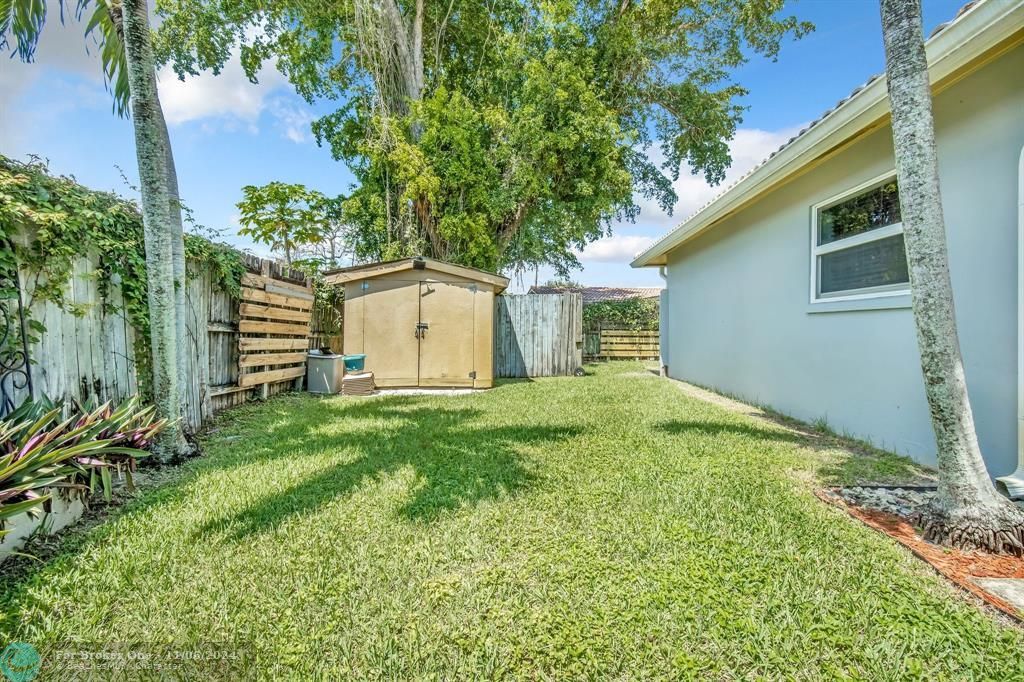 For Sale: $610,000 (3 beds, 2 baths, 1747 Square Feet)