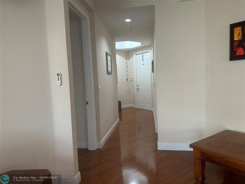 For Sale: $385,000 (2 beds, 2 baths, 1600 Square Feet)