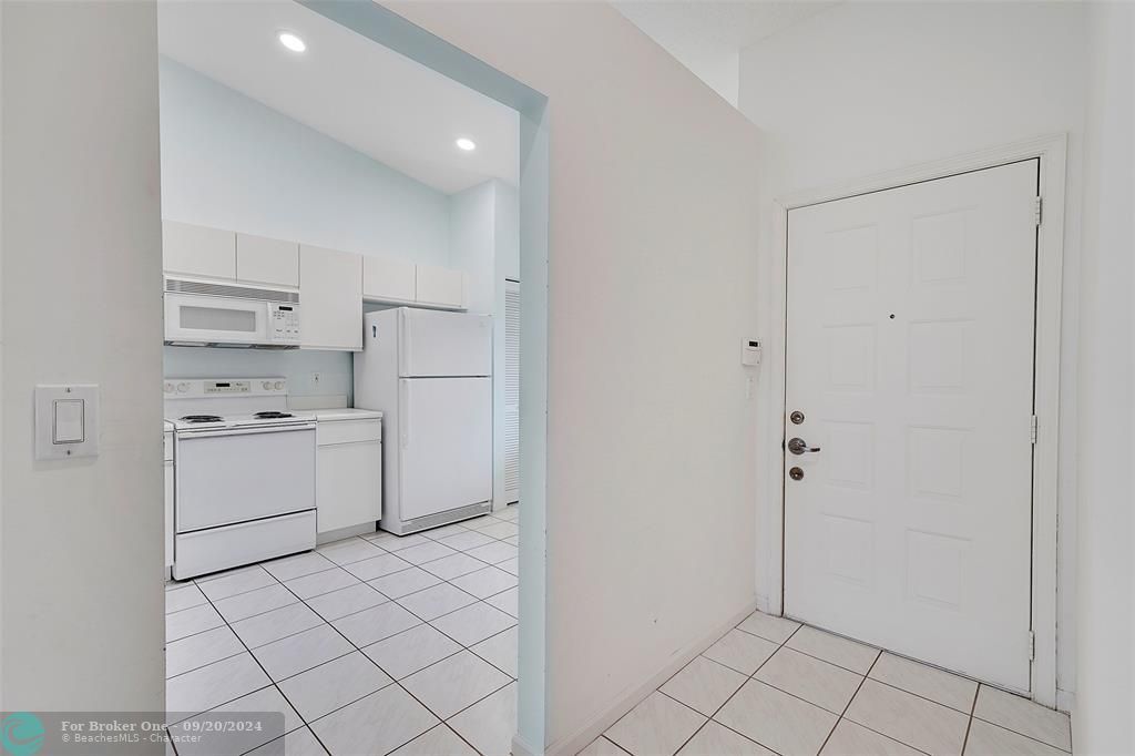 For Sale: $349,900 (3 beds, 2 baths, 1869 Square Feet)