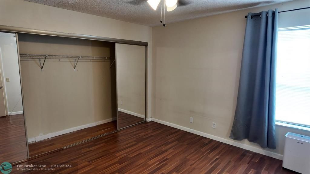 For Rent: $2,000 (2 beds, 2 baths, 953 Square Feet)