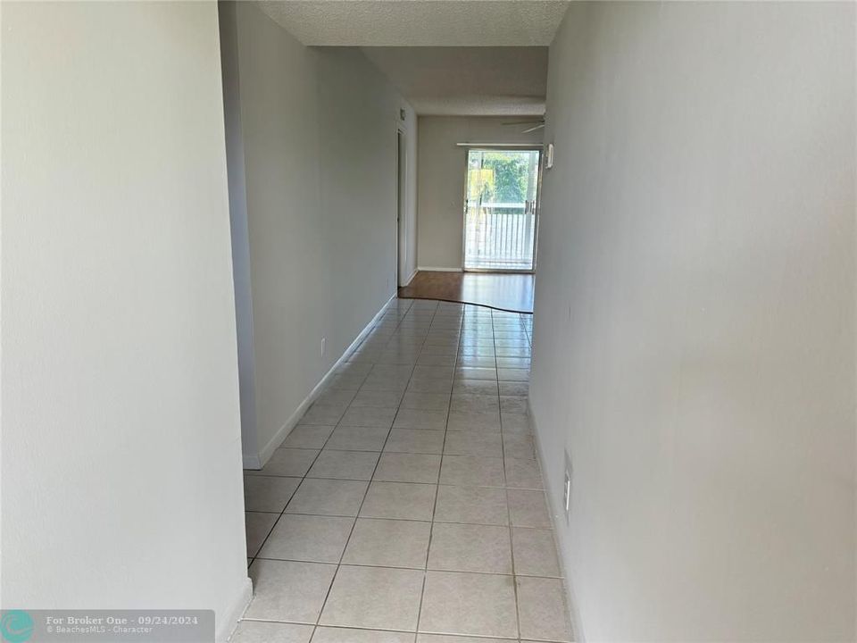 For Rent: $2,000 (2 beds, 2 baths, 1106 Square Feet)