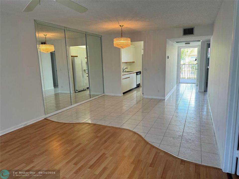 For Rent: $2,000 (2 beds, 2 baths, 1106 Square Feet)