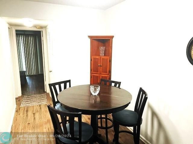 For Rent: $2,500 (1 beds, 1 baths, 595 Square Feet)