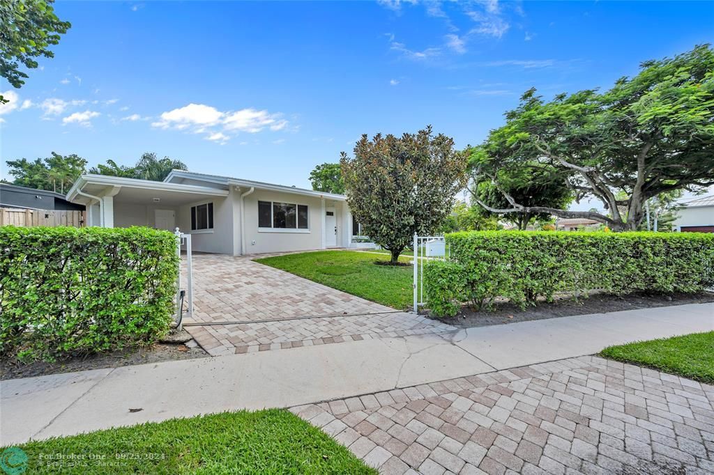 For Sale: $1,895,000 (3 beds, 2 baths, 2050 Square Feet)