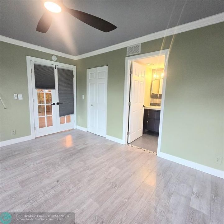 For Rent: $2,200 (2 beds, 2 baths, 1000 Square Feet)