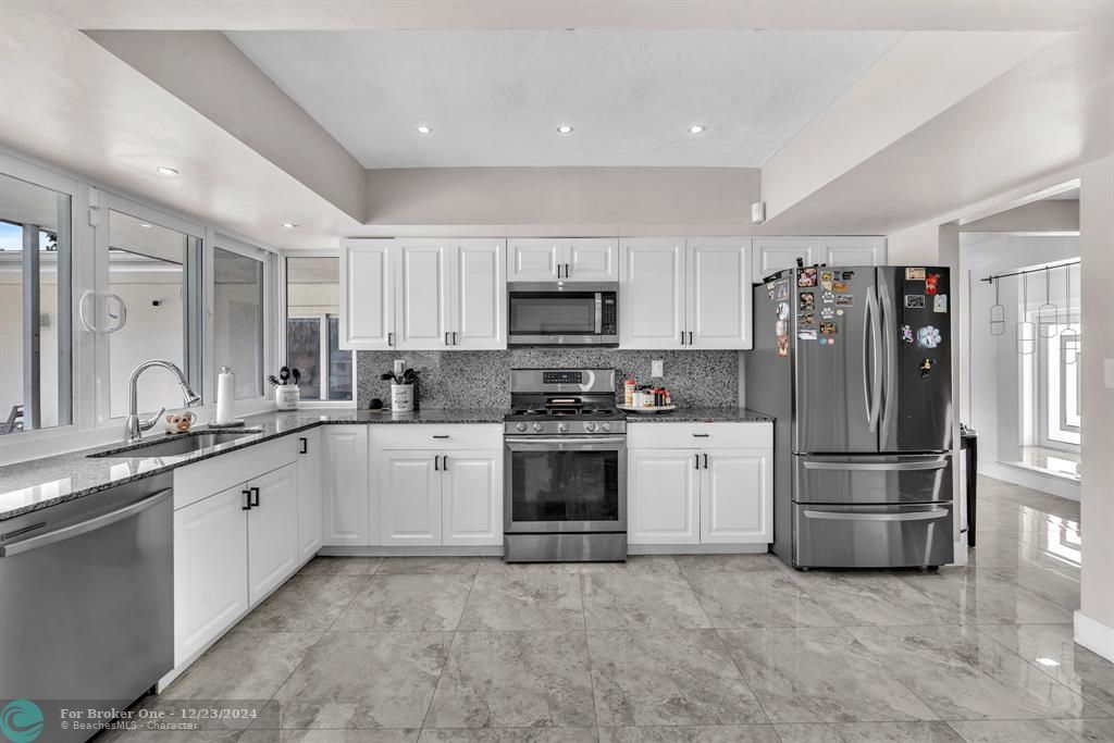 Active With Contract: $3,500 (3 beds, 2 baths, 1758 Square Feet)