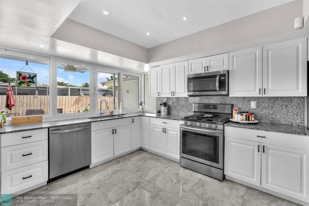 Active With Contract: $3,500 (3 beds, 2 baths, 1758 Square Feet)