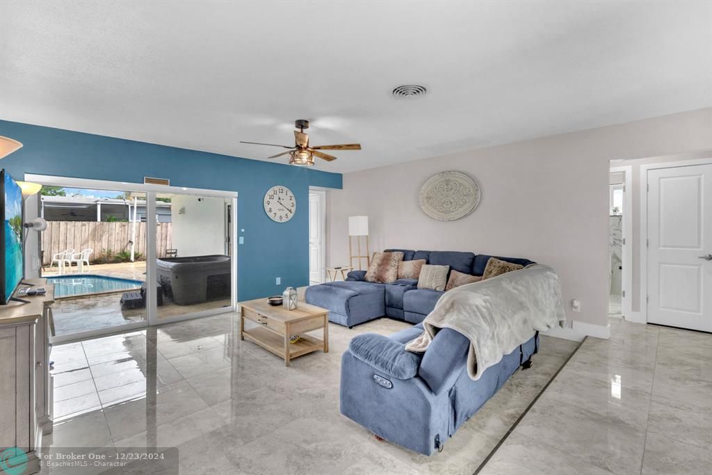 Active With Contract: $3,500 (3 beds, 2 baths, 1758 Square Feet)