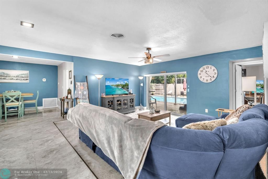 Active With Contract: $3,500 (3 beds, 2 baths, 1758 Square Feet)