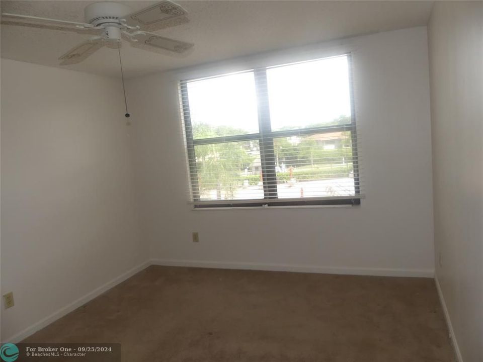 For Sale: $177,000 (2 beds, 2 baths, 1228 Square Feet)