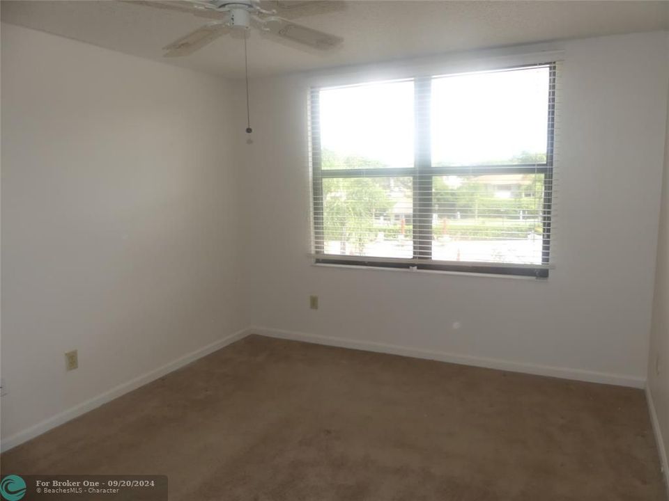 For Sale: $177,000 (2 beds, 2 baths, 1228 Square Feet)