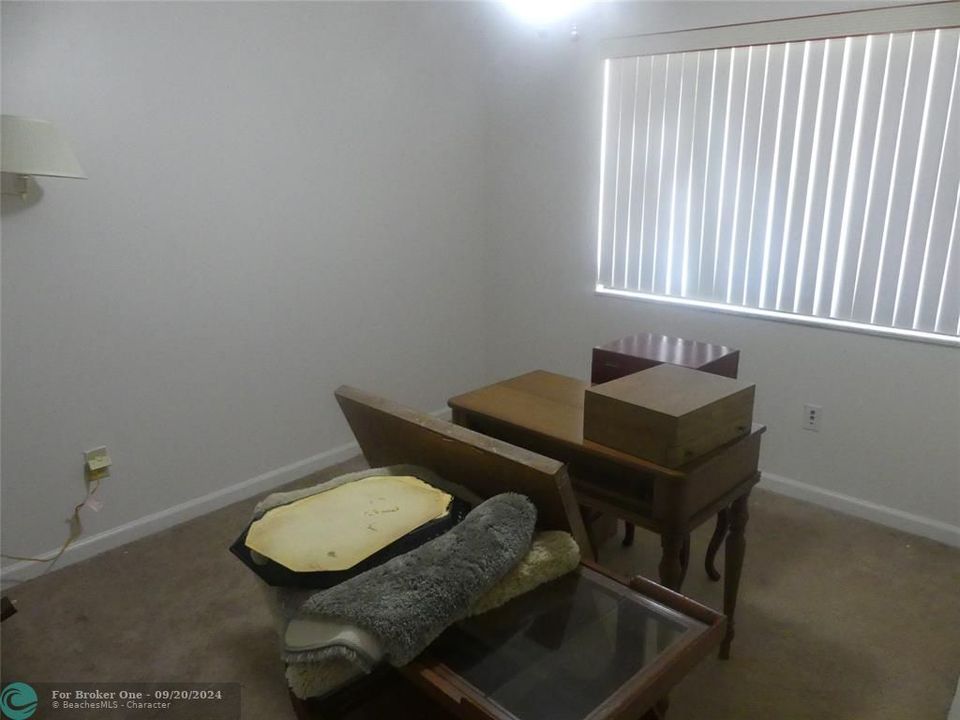 For Sale: $177,000 (2 beds, 2 baths, 1228 Square Feet)