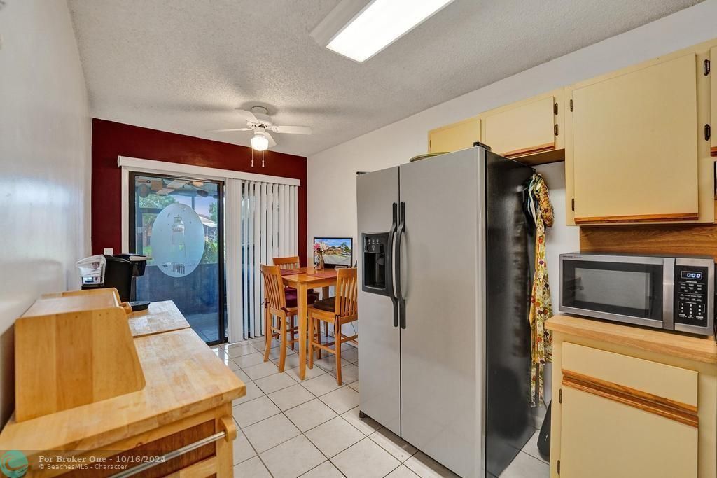 For Sale: $375,000 (2 beds, 2 baths, 1336 Square Feet)