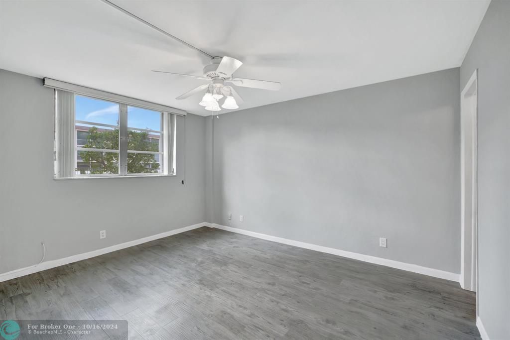 For Rent: $2,075 (2 beds, 2 baths, 984 Square Feet)