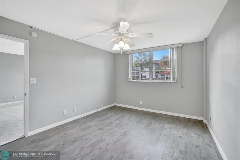 For Rent: $2,075 (2 beds, 2 baths, 984 Square Feet)