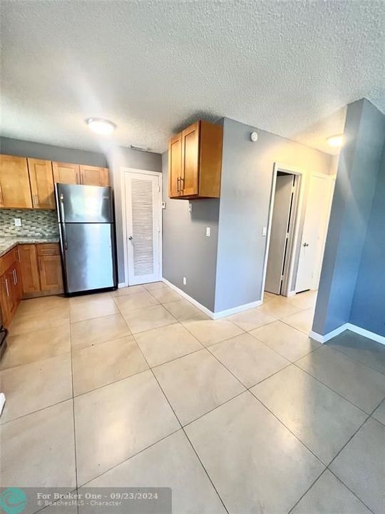 For Sale: $182,000 (2 beds, 1 baths, 609 Square Feet)