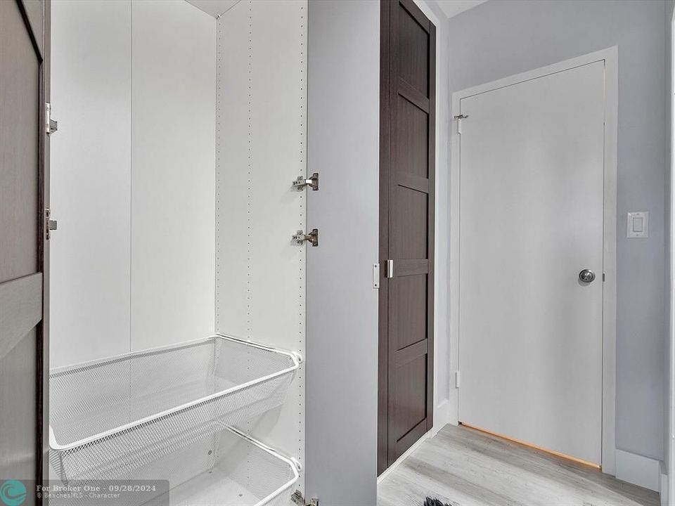 For Sale: $445,000 (2 beds, 2 baths, 1120 Square Feet)