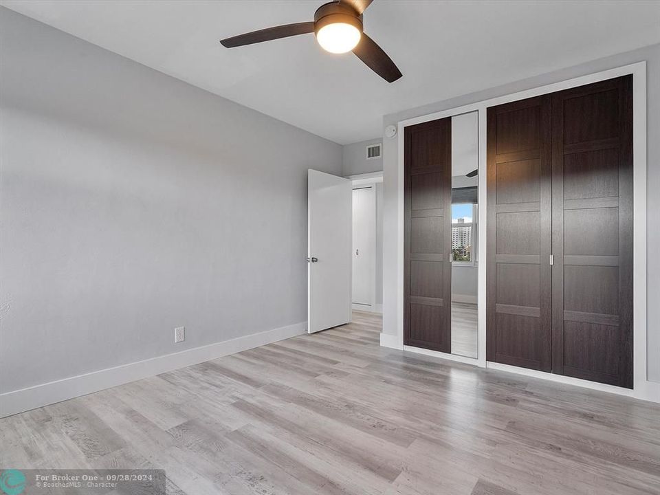 For Sale: $445,000 (2 beds, 2 baths, 1120 Square Feet)