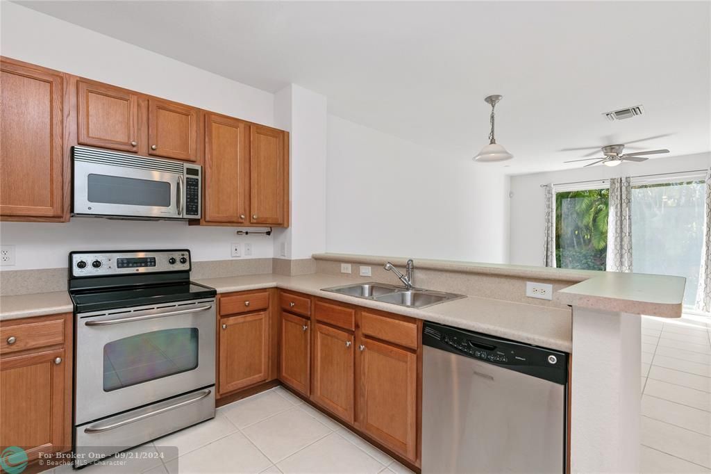 For Sale: $439,000 (3 beds, 2 baths, 1688 Square Feet)