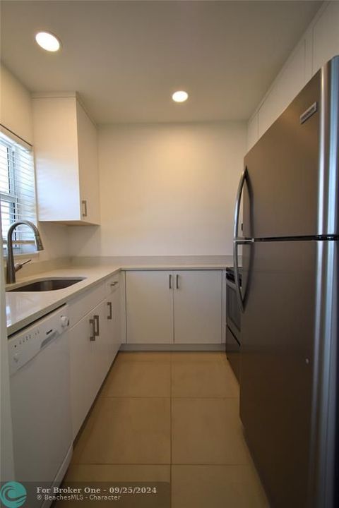 For Rent: $2,500 (2 beds, 2 baths, 1180 Square Feet)